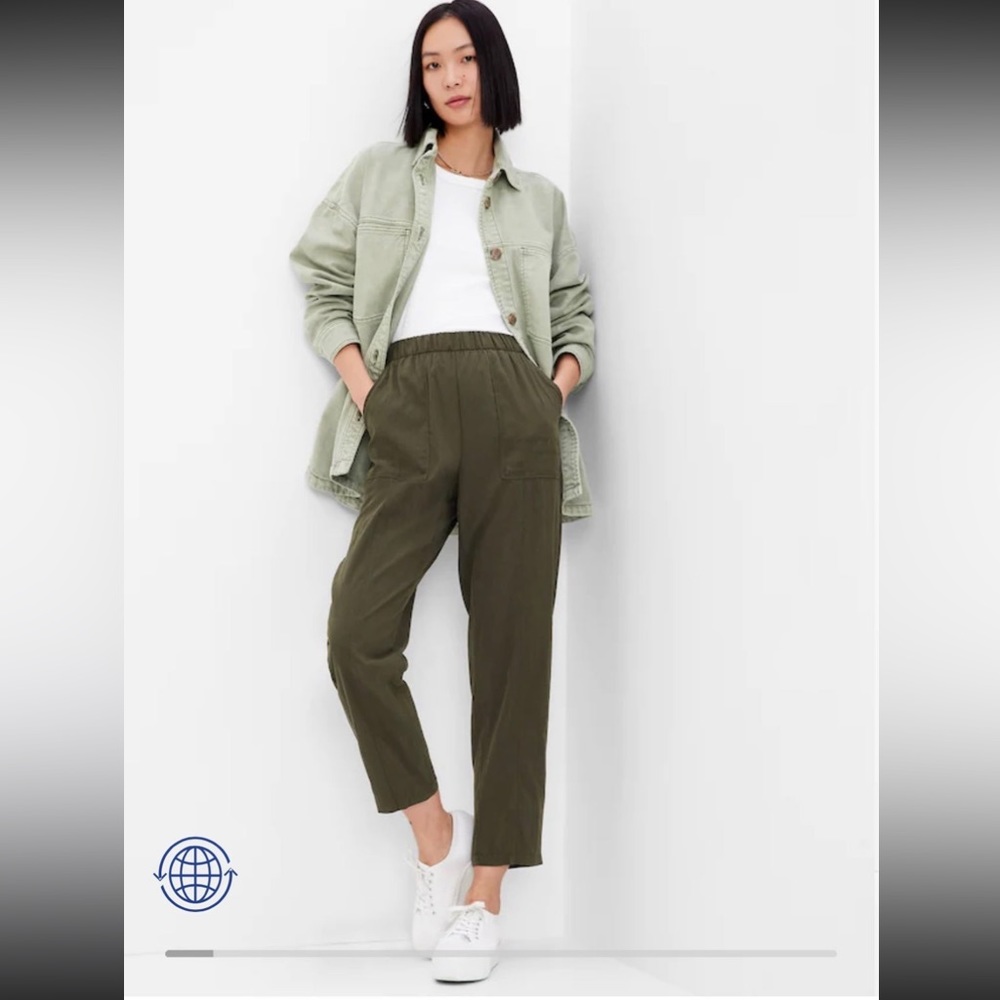 Gap TENCEL high waisted pull on Pants sz. 6